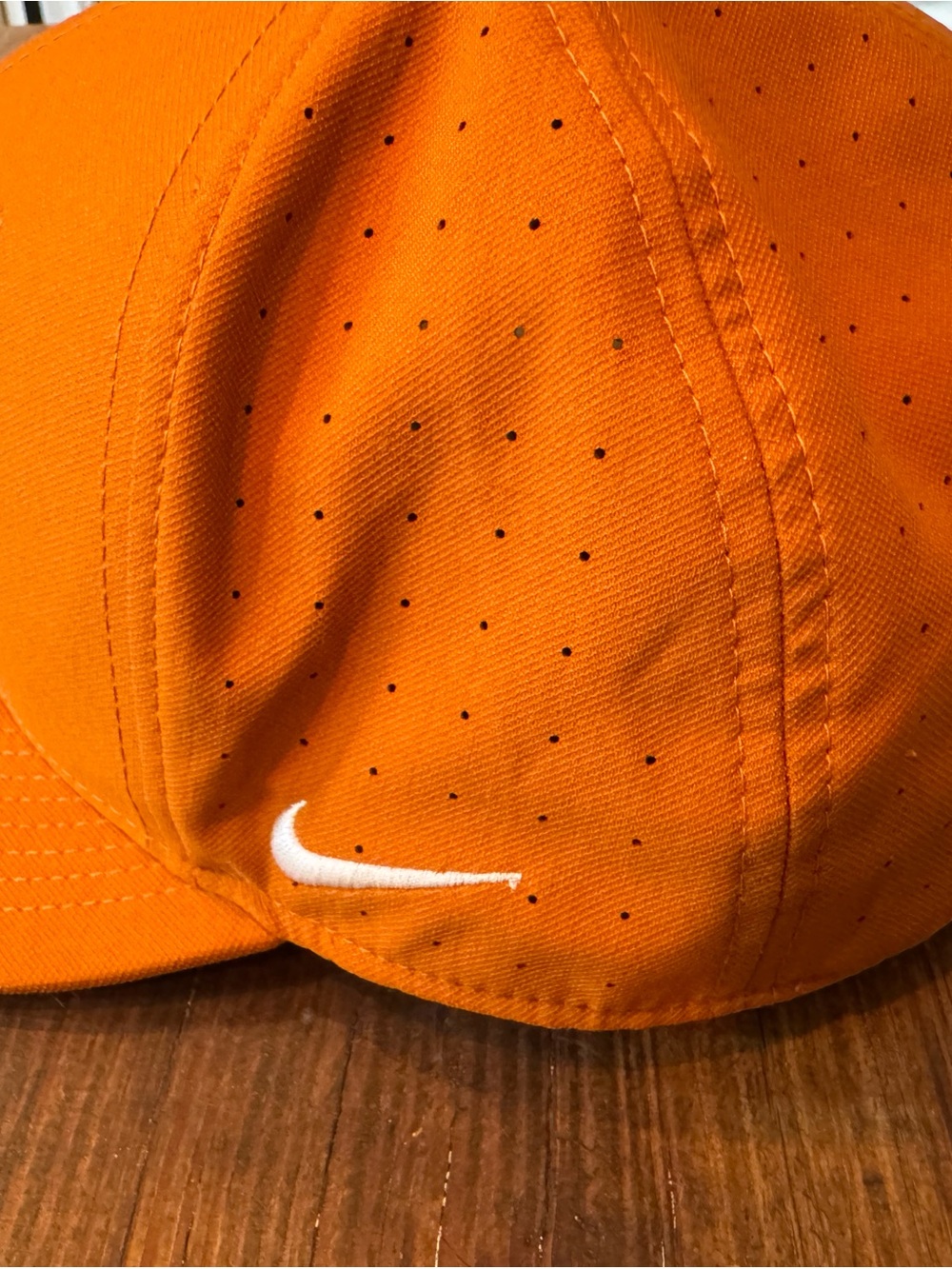 Nike Dri-FIT Texas Longhorns Orange Solid Baseball Cap Hat Size 8- 64 cm - Picture 2 of 7